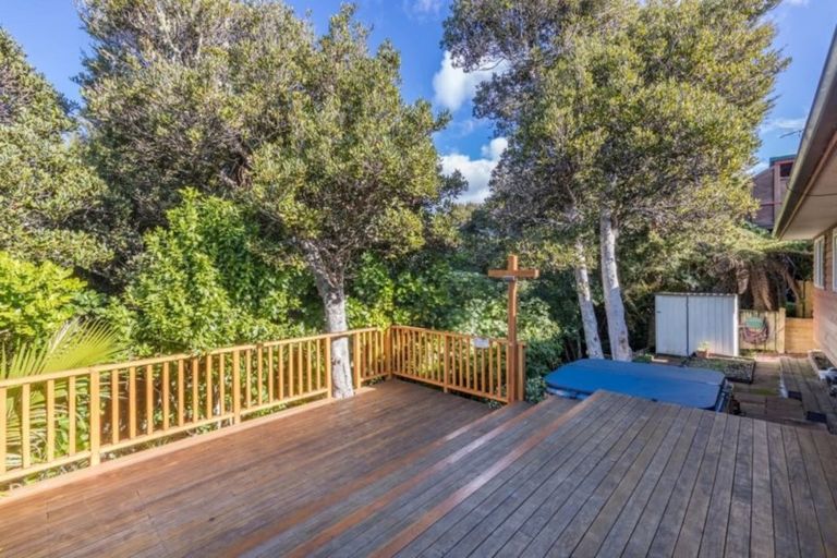 Photo of property in 86 Te Haumi Drive, Paihia, 0200
