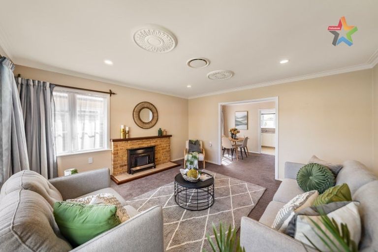 Photo of property in 9 The Square, Manor Park, Lower Hutt, 5019