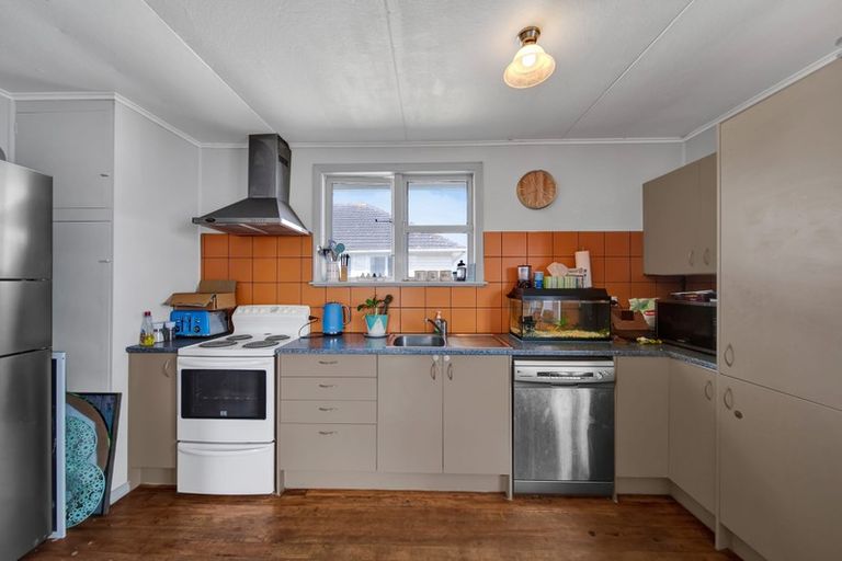 Photo of property in 287 South Road, Hawera, 4610