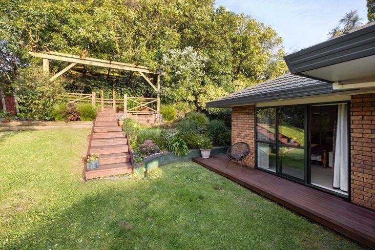 Photo of property in 6 Tironui Terrace, Western Heights, Hamilton, 3200