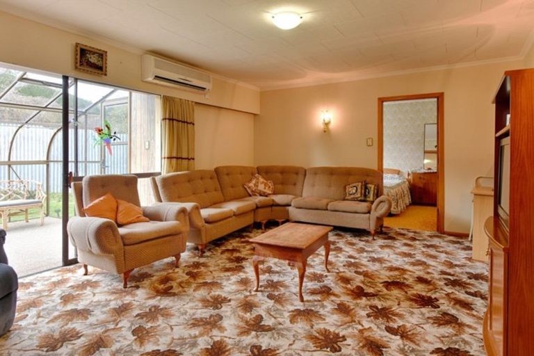 Photo of property in 12 Charles Street, East Gore, Gore, 9710