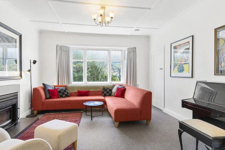 Photo of property in 385a Karori Road, Karori, Wellington, 6012