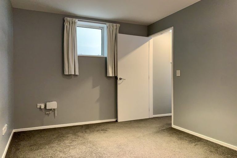 Photo of property in Victoria Villas, 45/35 Pirie Street, Mount Victoria, Wellington, 6011