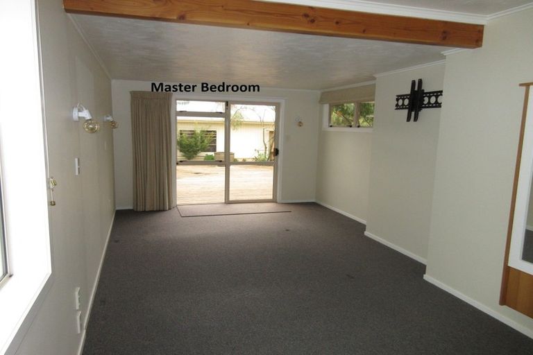 Photo of property in 15 Kowhai Grove, Raumati Beach, Paraparaumu, 5032