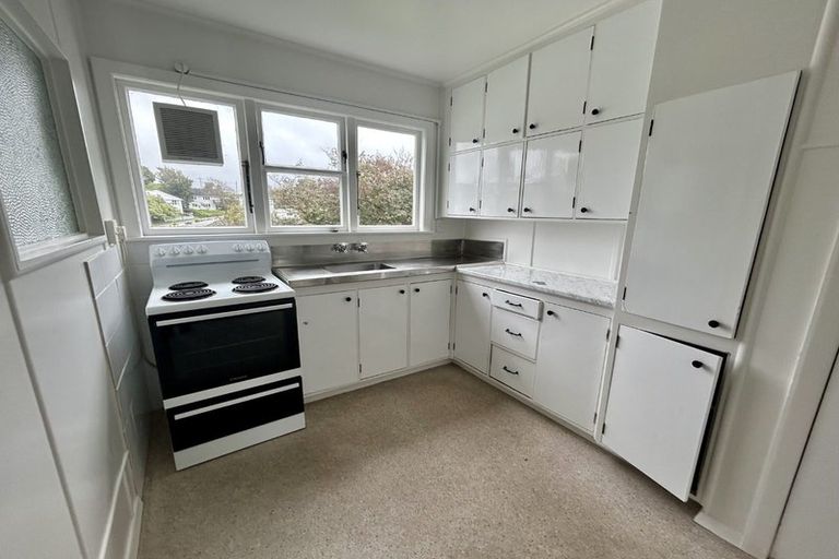 Photo of property in 78-80 Hereford Street, Cannons Creek, Porirua, 5024