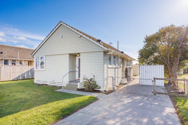 Photo of property in 35 Coventry Street, Highbury, Palmerston North, 4412