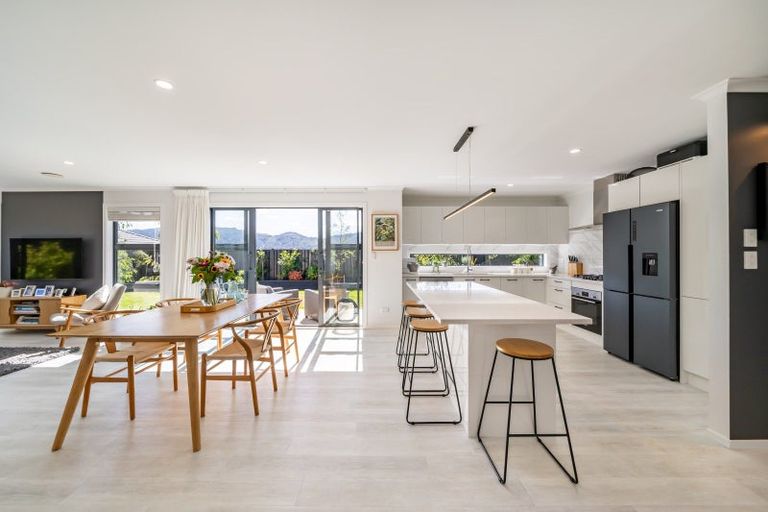 Photo of property in 6 Mcmillan Lane, Wallaceville, Upper Hutt, 5018