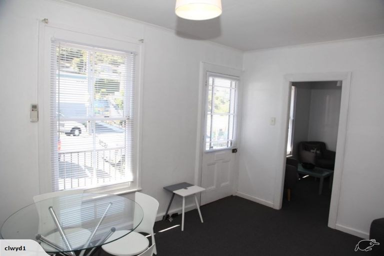 Photo of property in 43 Oxford Street, Lyttelton, 8082