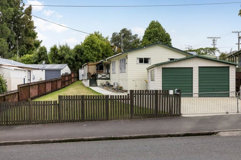 Photo of property in 77 Peacockes Road, Fitzroy, Hamilton, 3206
