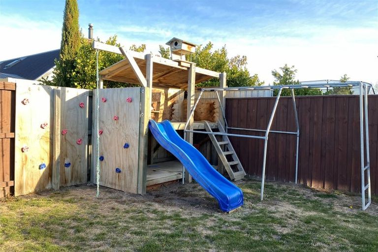 Photo of property in 40 Lansdowne Way, Rolleston, 7615