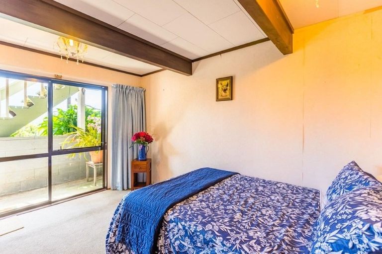 Photo of property in 33 Leeward Drive, Whitby, Porirua, 5024