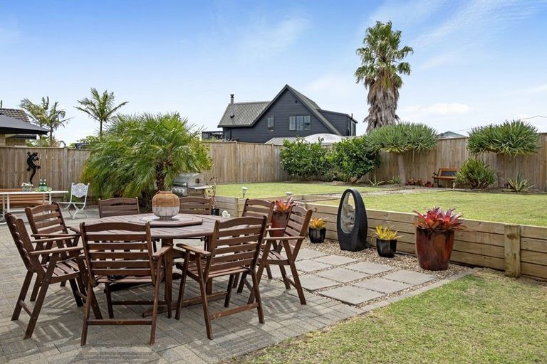Photo of property in 21 Pine Harbour Parade, Beachlands, Auckland, 2018