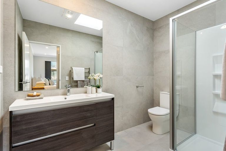 Photo of property in 80 Symes Drive, Red Beach, 0932