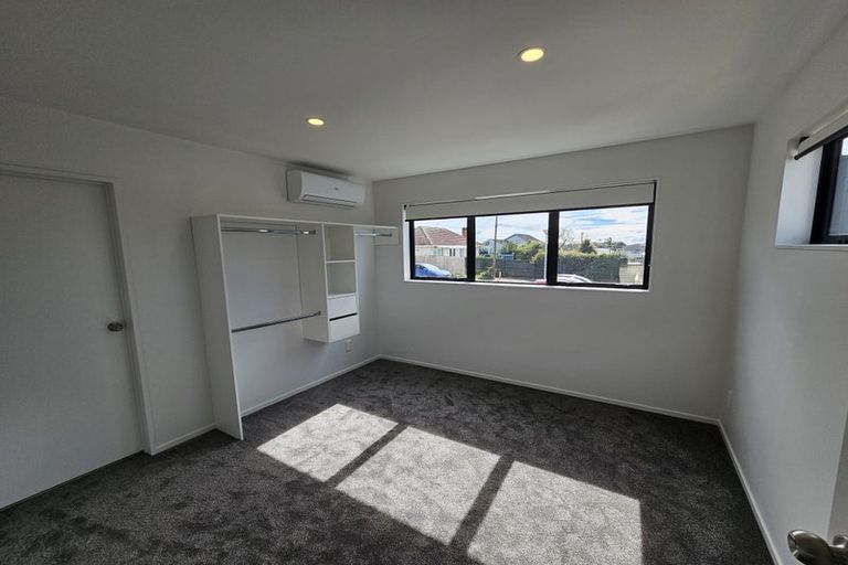 Photo of property in 4f Hepburn Road, Glendene, Auckland, 0602