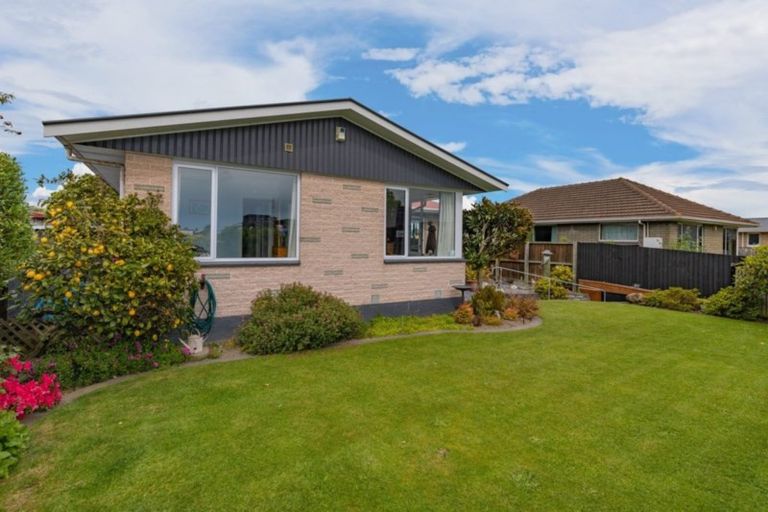 Photo of property in 38 Te Rama Place, Wainoni, Christchurch, 8061
