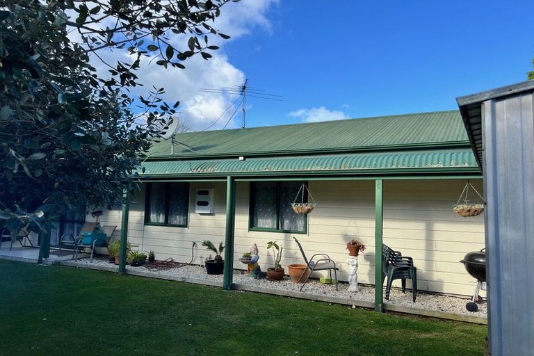Photo of property in 16 Oakleigh Avenue, Takanini, 2112