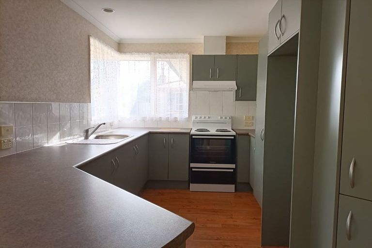 Photo of property in 7a Collie Road, Pukekohe, 2120