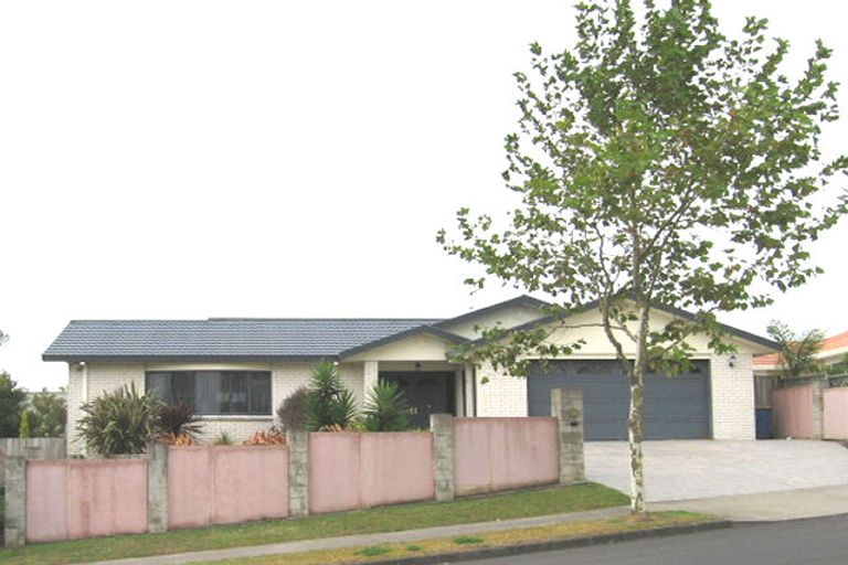 Photo of property in 72 Marina View Drive, West Harbour, Auckland, 0618