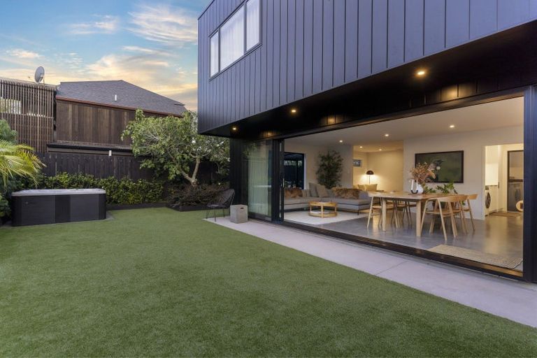 Photo of property in 35a Montgomery Avenue, Belmont, Auckland, 0622