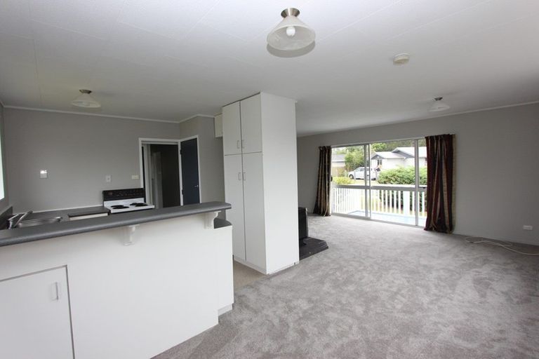 Photo of property in 29 Kowhai Street, Inglewood, 4330
