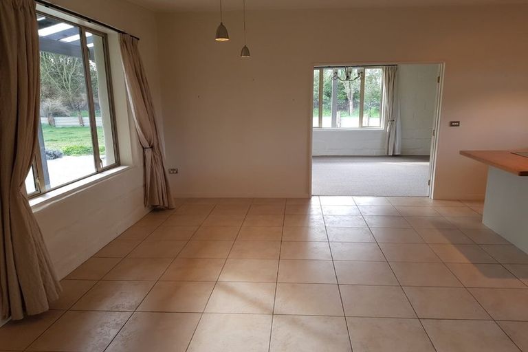 Photo of property in 70 Queens Avenue, Waikuku Beach, 7402