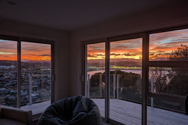 Photo of property in 7 Pari Tai Way, Houghton Bay, Wellington, 6023