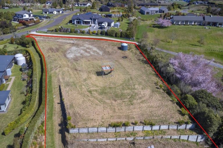 Photo of property in 41 Lomond Grove, Acacia Bay, Taupo, 3385