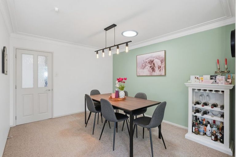 Photo of property in 16 Maria Street, Lumsden, 9730