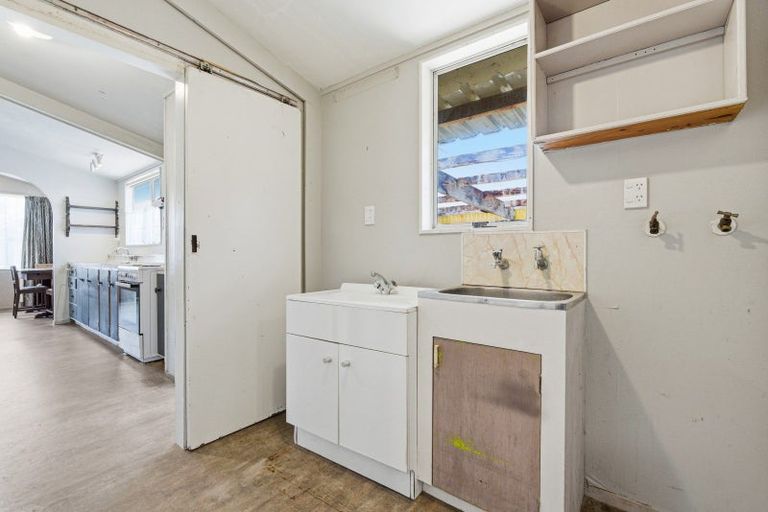 Photo of property in 51 Hinau Street, Castlecliff, Whanganui, 4501