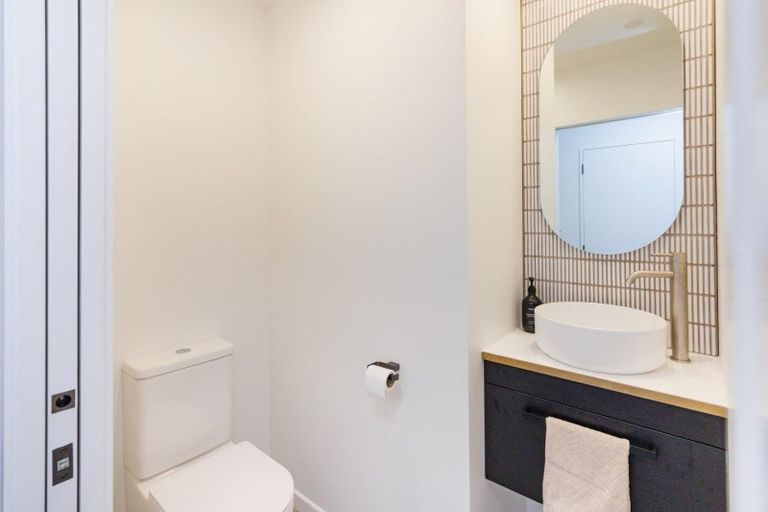 Photo of property in 17a Lincoln Terrace, Hokowhitu, Palmerston North, 4410