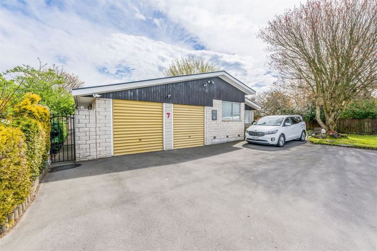 Photo of property in 7 Gibson Drive, Hornby, Christchurch, 8042