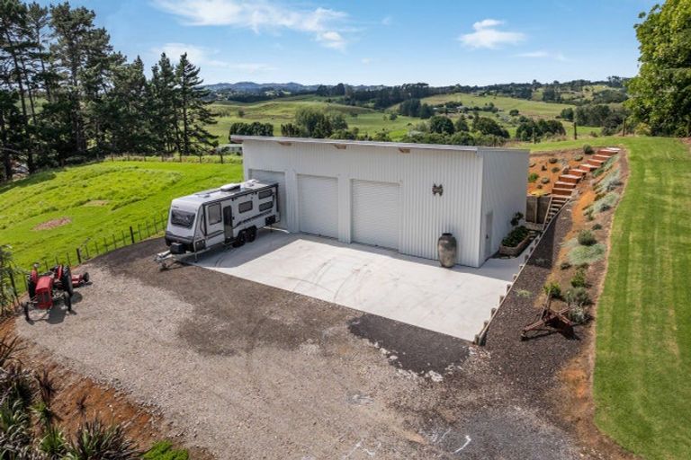 Photo of property in 341a Ostrich Farm Road, Pukekohe, 2679