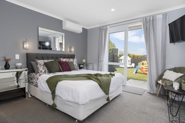 Photo of property in 17 Ballintoy Park Drive, Welcome Bay, Tauranga, 3175