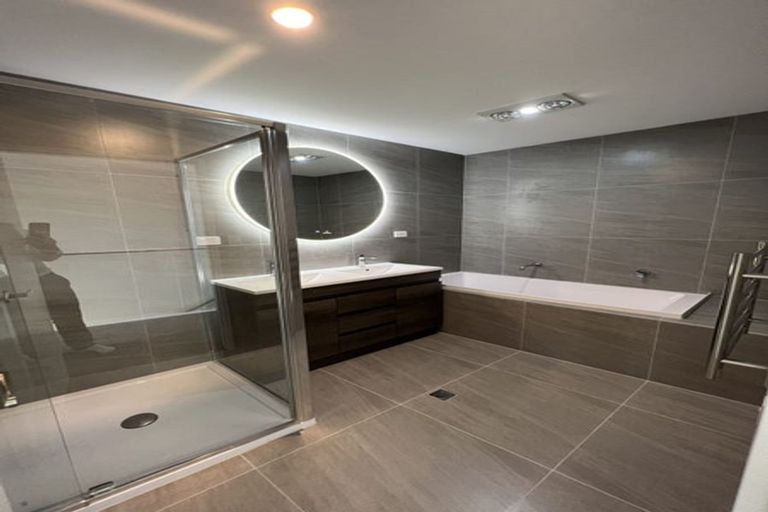 Photo of property in 14 Papa Takaro Lane, Flat Bush, Auckland, 2019