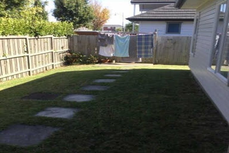 Photo of property in 96 Popokatea Drive, Takanini, 2112