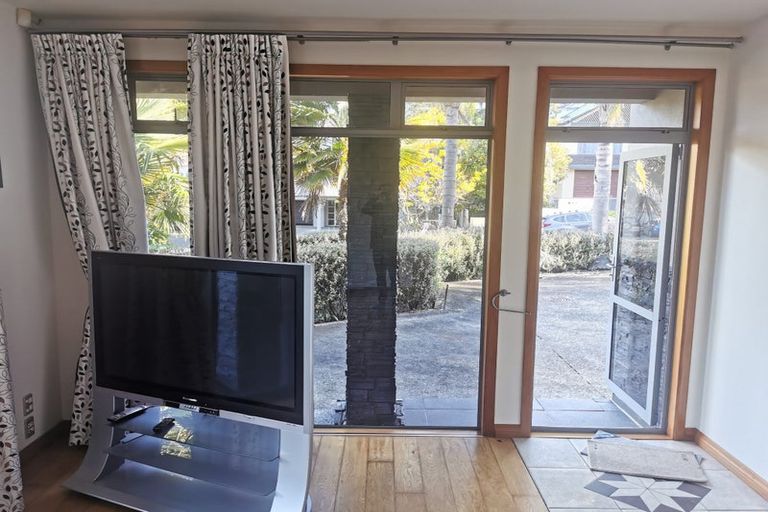 Photo of property in 49 Penguin Drive, Murrays Bay, Auckland, 0630