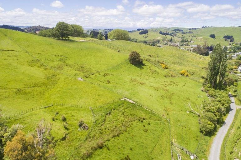 Photo of property in 18 Marshall Road, Hunterville, 4730