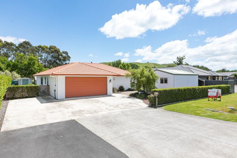 Photo of property in 10 Rochfort Street, Otane, 4202