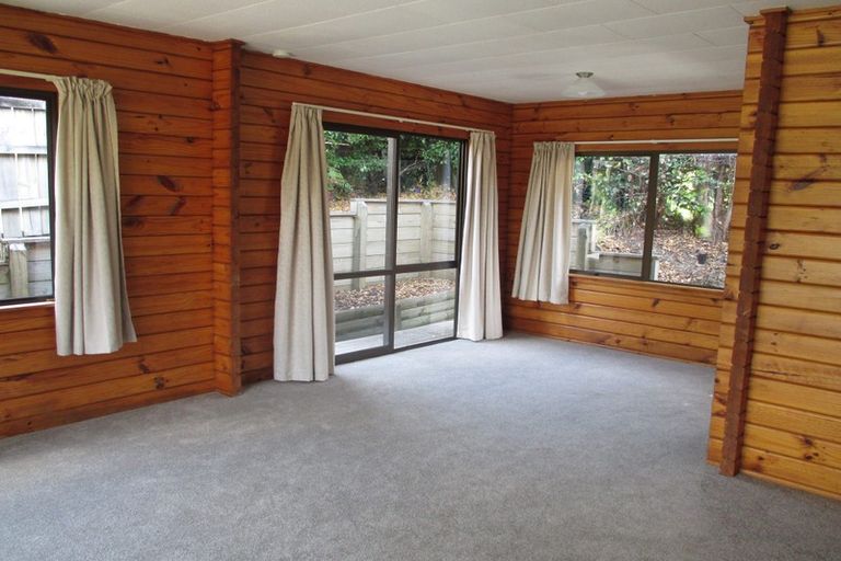 Photo of property in 2/694 East Coast Road, Pinehill, Auckland, 0632