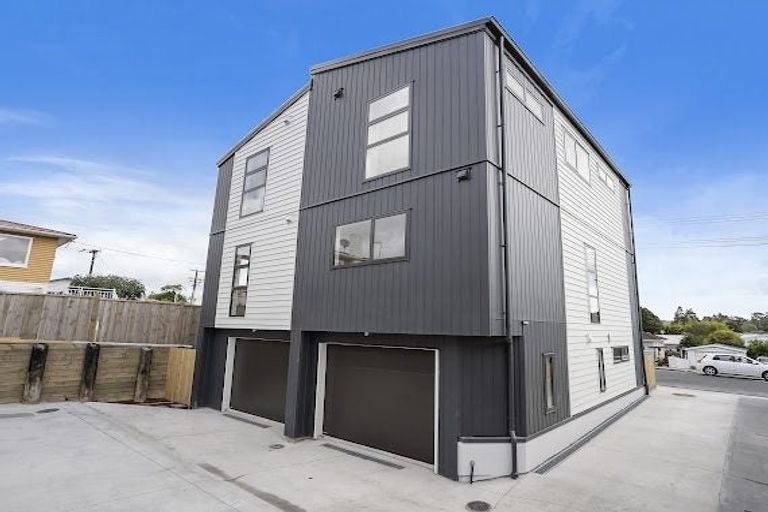 Photo of property in 1/191 Rathgar Road, Henderson, Auckland, 0610