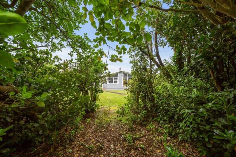 Photo of property in 21 Manawapou Road, Hawera, 4610