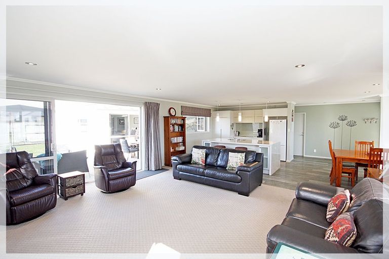 Photo of property in 24 Forbes Road, Foxton Beach, Foxton, 4815