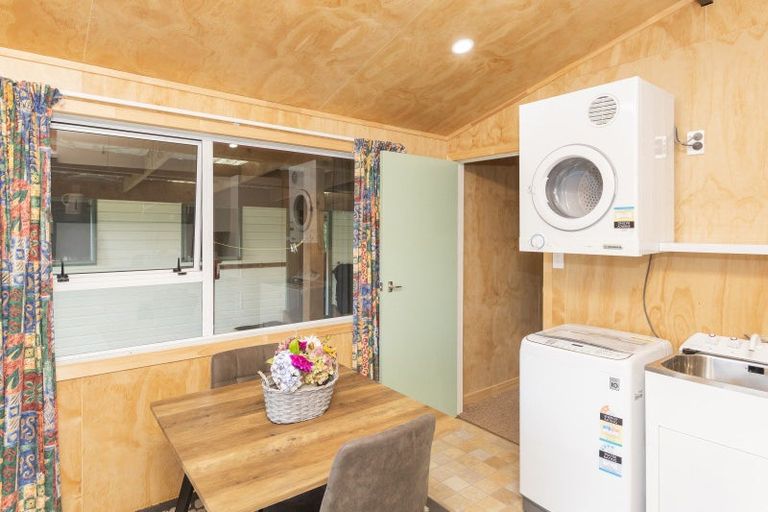 Photo of property in 10 Kirk Street, Matawai, 4075