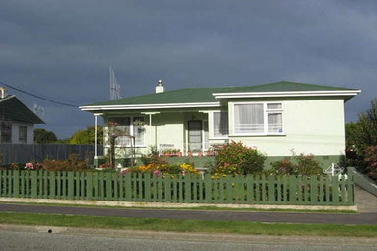 Photo of property in 12 Arthur Street, Holmes Hill, Oamaru, 9401