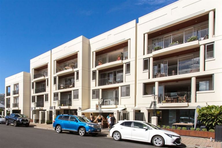 Photo of property in Admiralty Courts, 7/42 Marriner Street, Sumner, Christchurch, 8081