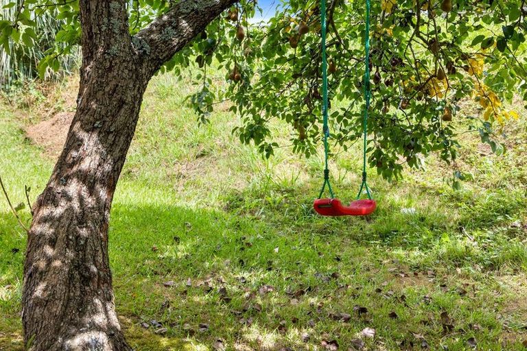 Photo of property in 2 Rata Road, Stanmore Bay, Whangaparaoa, 0932