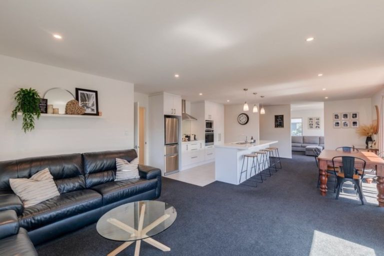 Photo of property in 6 Te Whariki Street, Marshland, Christchurch, 8083