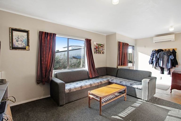 Photo of property in 4a Pratt Street, Papakura, 2110