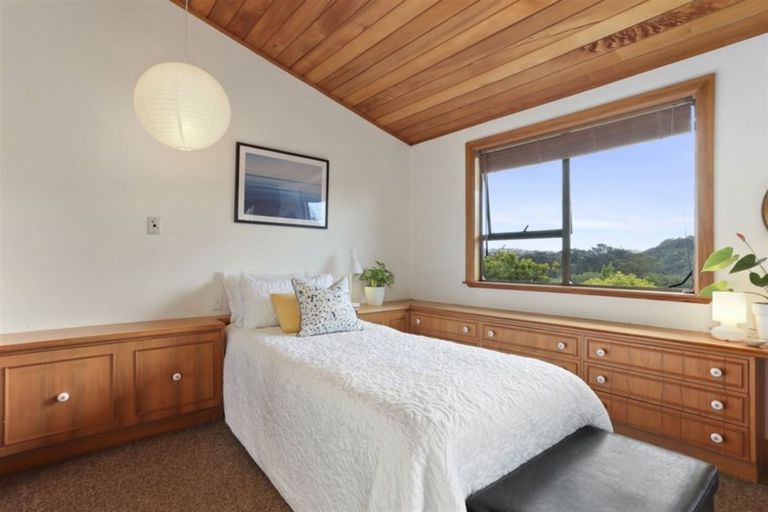 Photo of property in 23 Taioma Crescent, Te Atatu Peninsula, Auckland, 0610