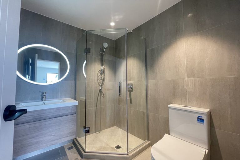 Photo of property in 40d Evelyn Place, Hillcrest, Auckland, 0627